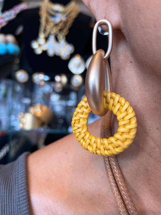 Sculpted Beauty Earring