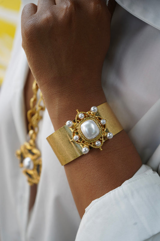 Paulina Pearl cuff