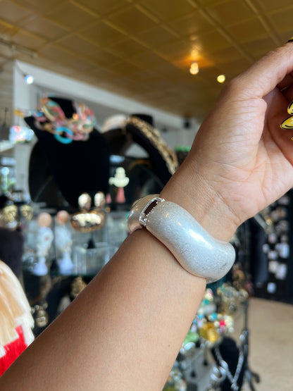 The Shift Cuff