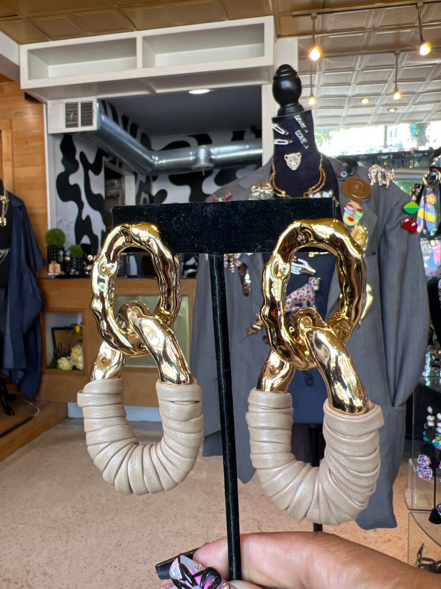 Wrap It Up earring