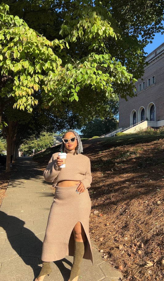 Nice to her knit set