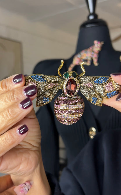 Bumblebee brooch