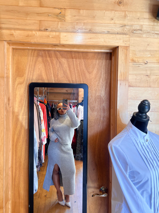 Nice to her knit set